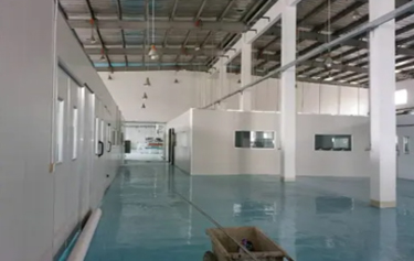 Spray painting outdoor room